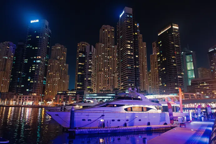  Dubai Marina Yacht Club